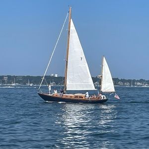 Meet your Posher, HB